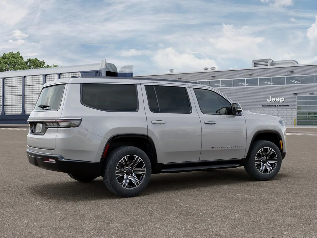 New 2026 Silver-Zynith Exterior Paint Jeep  image 4