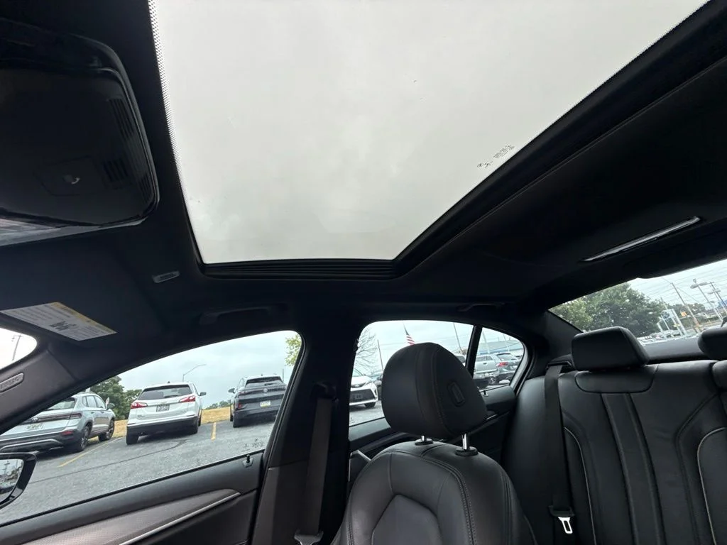 Used 2019 Alpine White BMW 540i xDrive image 45