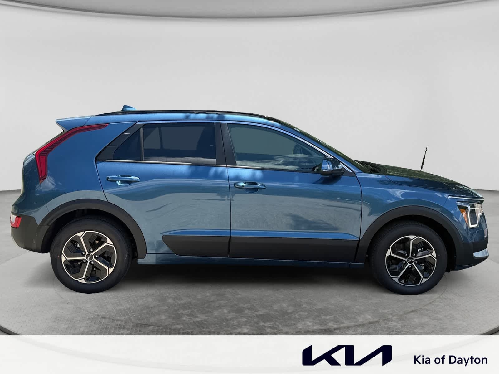 New 2026 Mineral Blue Kia EX image 4