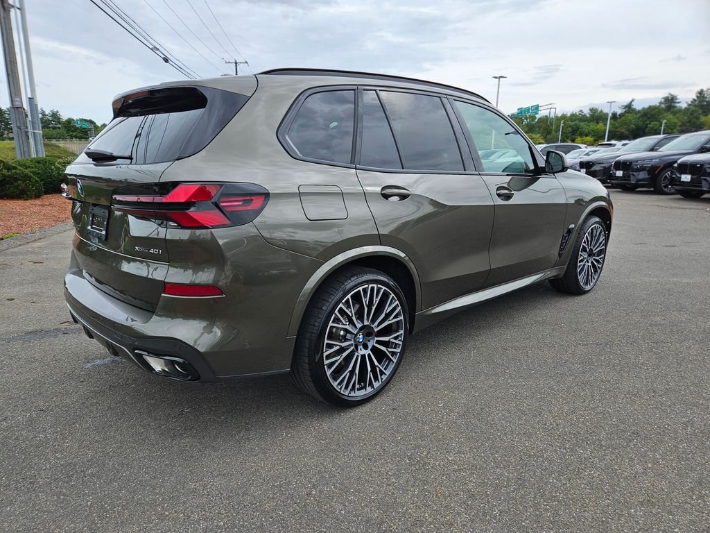 Used 2026 Manhattan Green Metallic BMW xDrive40i image 7