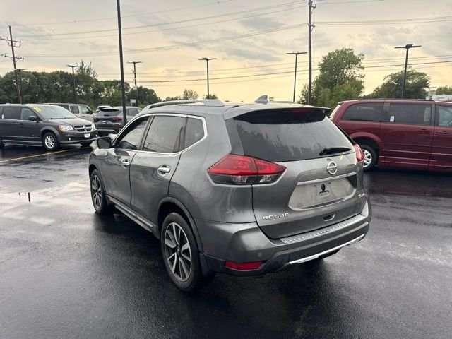 Used 2019 Gray Nissan SL image 3