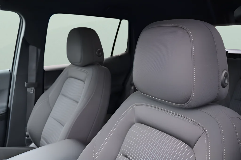 Used 2026 White Chevrolet LT image 13
