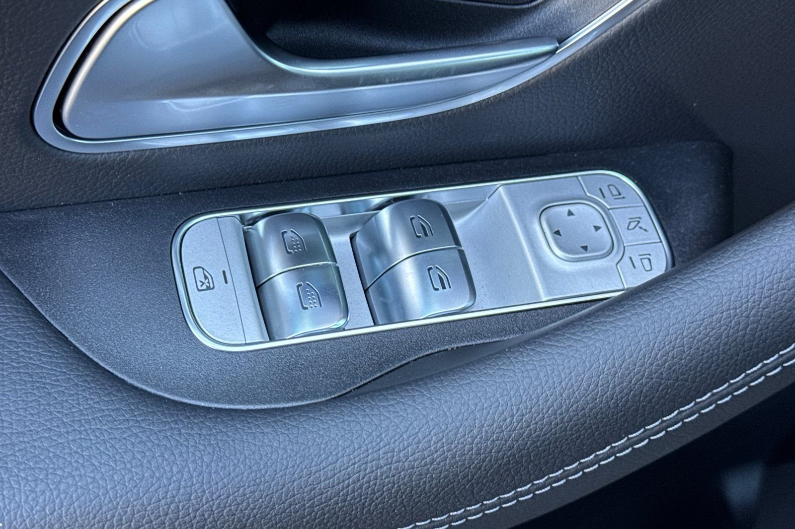 New 2026 Black Mercedes-Benz GLS 450 image 25