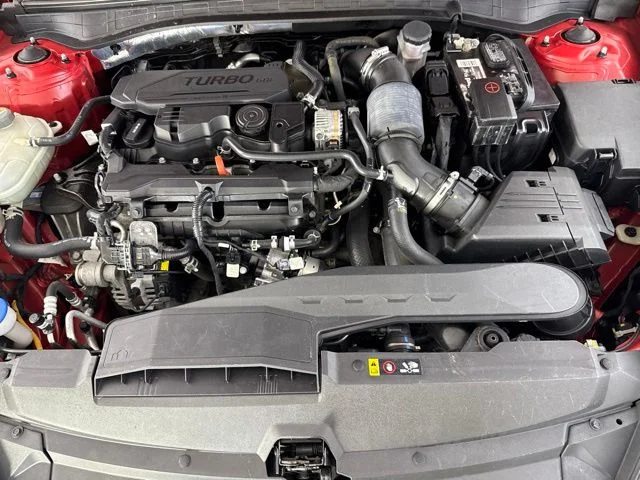 Used 2020 Red Hyundai Limited image 17