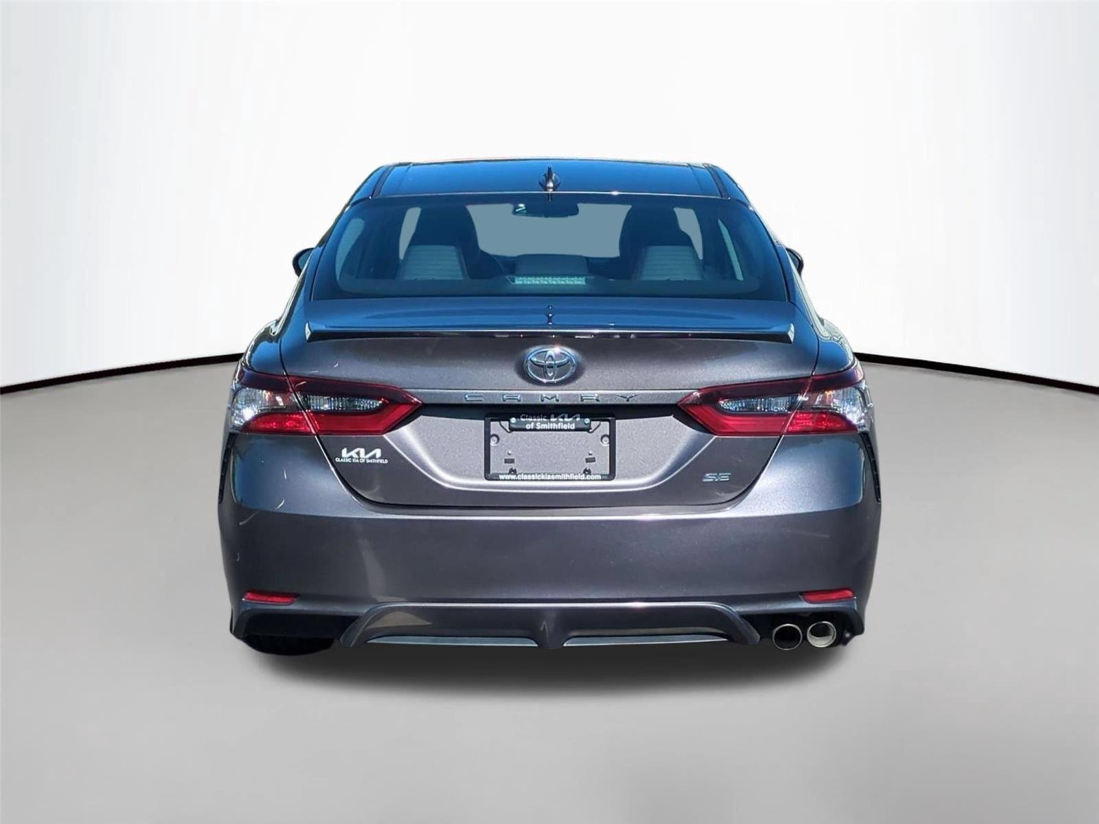 Used 2022 Predawn Gray Mica Toyota SE image 4