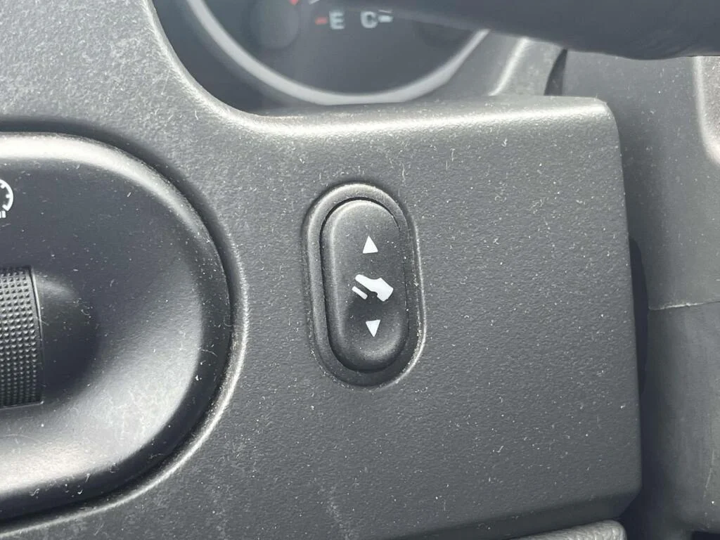 Used 2005  Ford XLT image 29