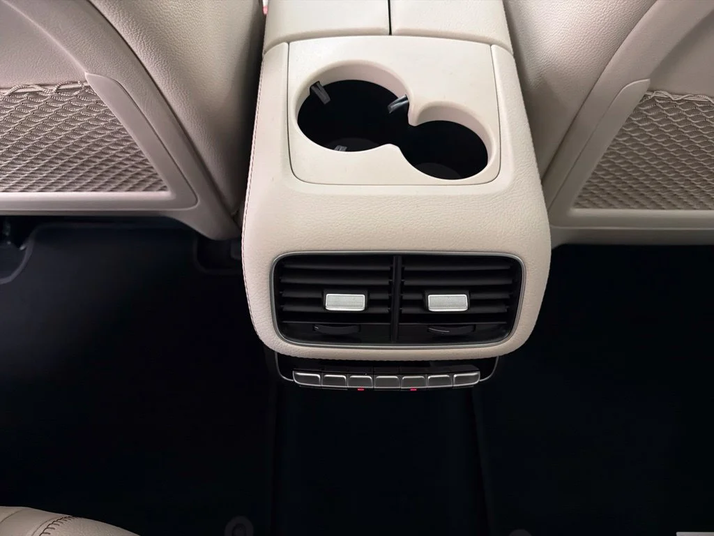 New 2027 White Mercedes-Benz GLS 450 image 26