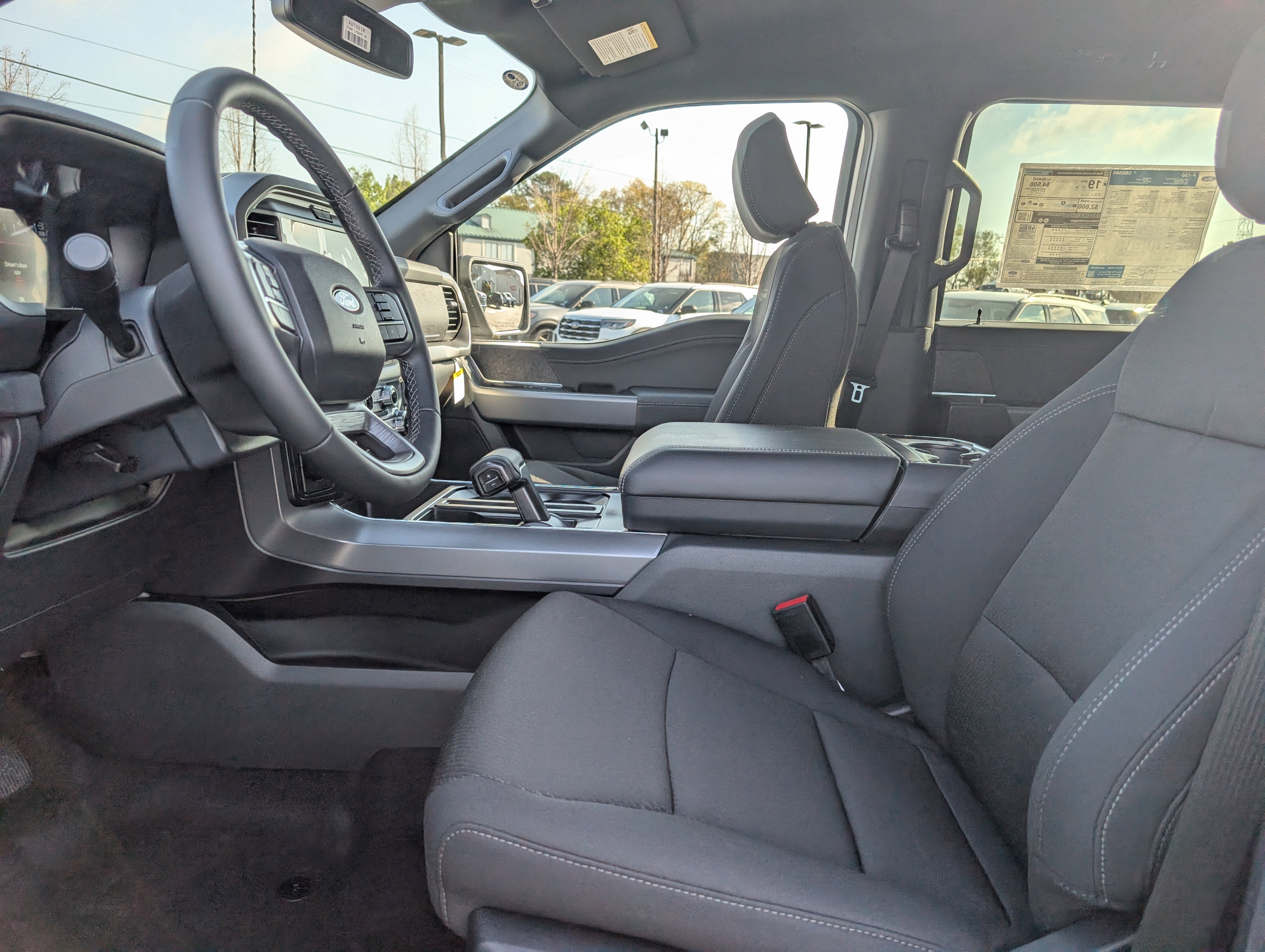 New 2026 OXFORD WHITE FORD XLT image 18