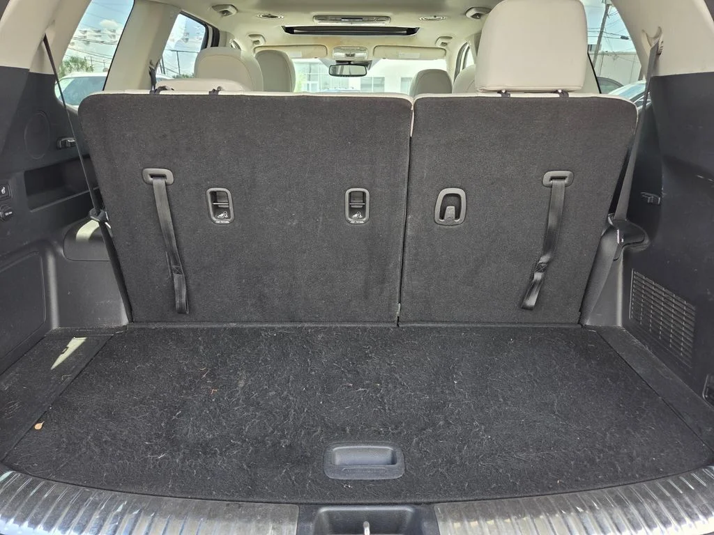 Used 2021 White Pearl Kia SX image 29