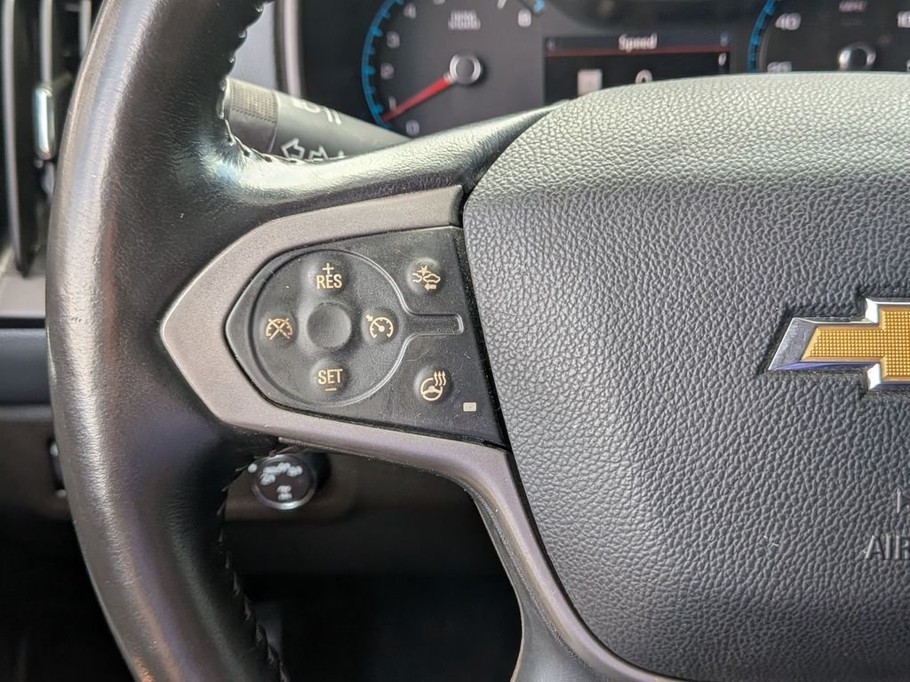 Used 2021 Gray Chevrolet Z71 image 19