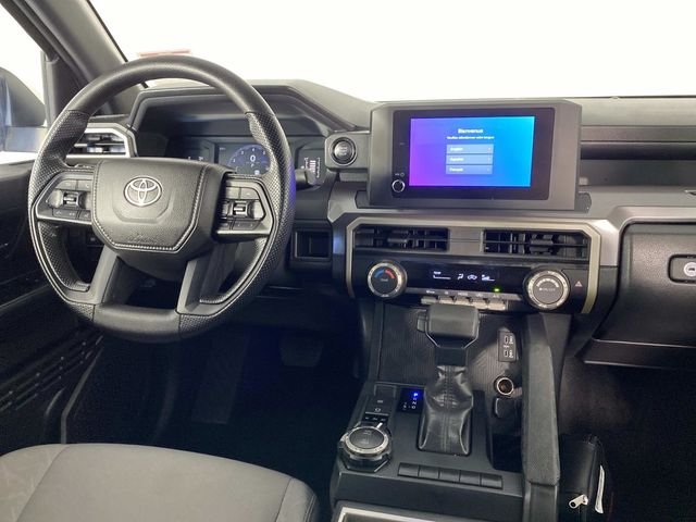 Used 2025 White Toyota SR5 image 13