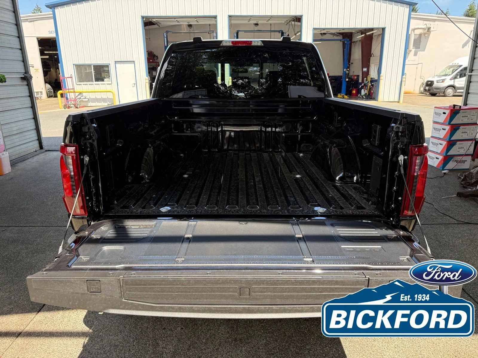 New 2026 Black Ford XLT image 7