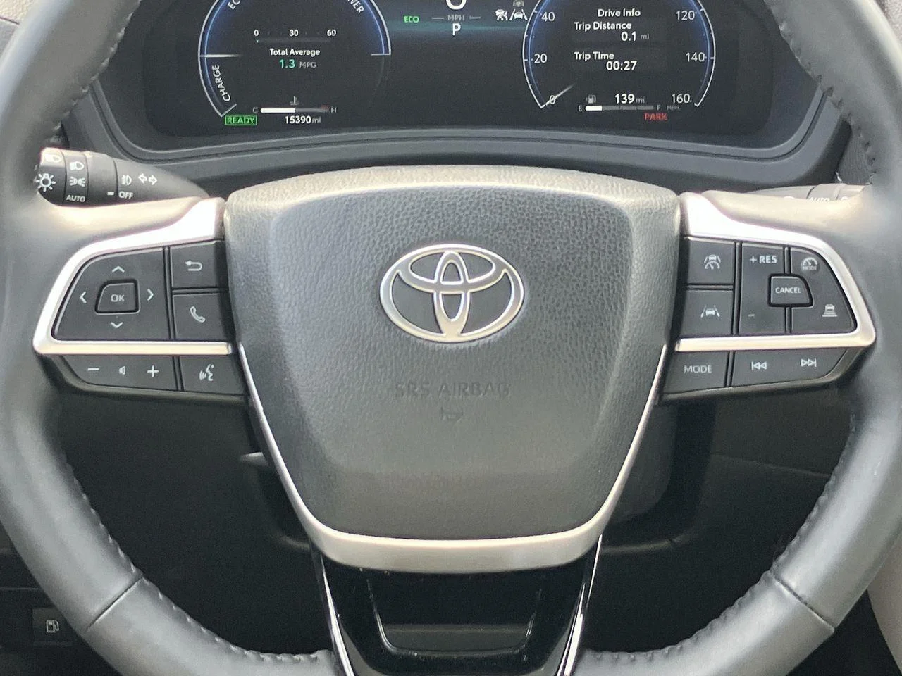 Certified Used 2025 White (Wind Chill Pearl) Toyota Limited image 21