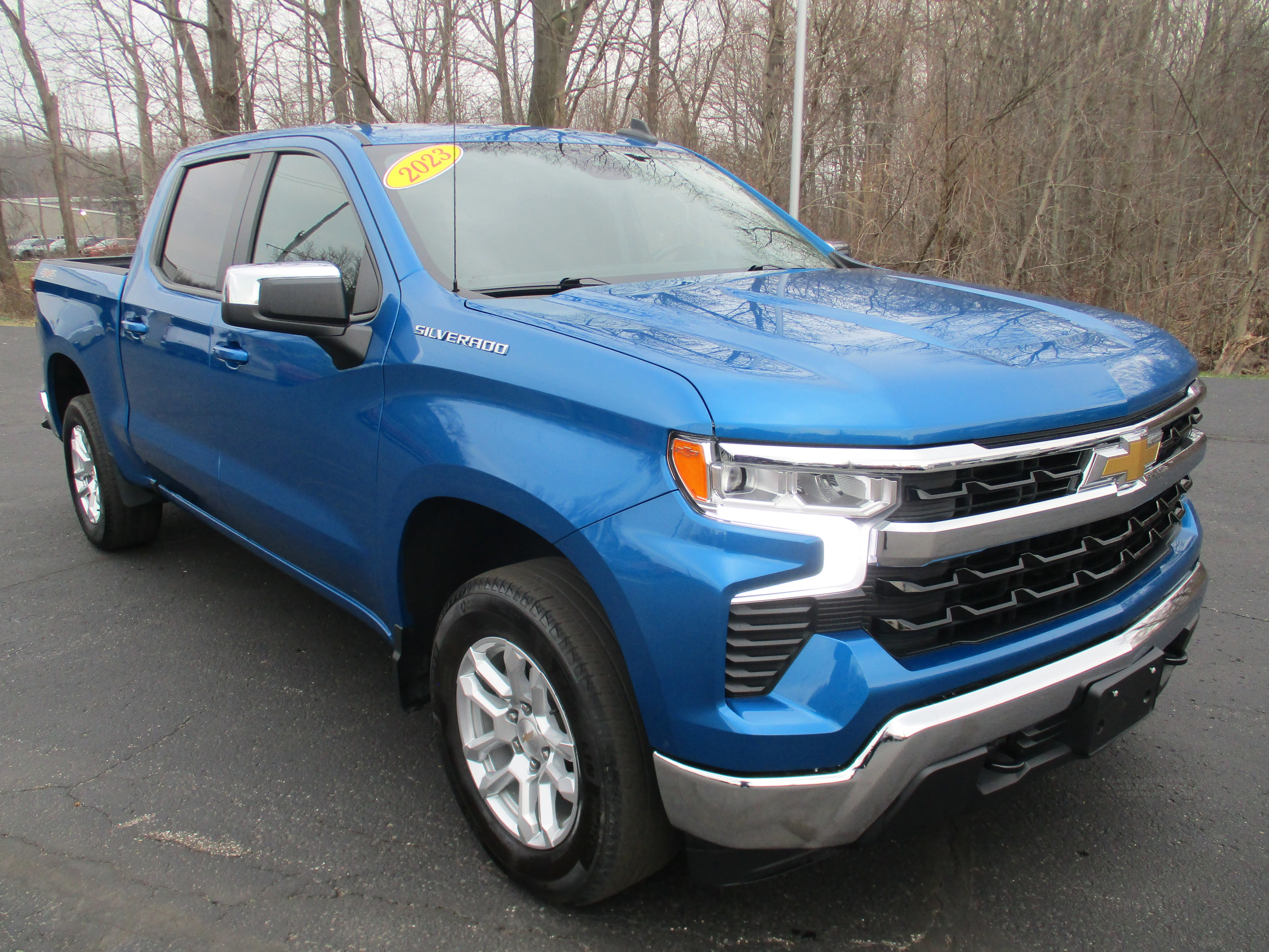Used 2023 Glacier Blue Metallic Chevrolet LT image 3