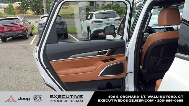 Used 2024 White Kia SX X-Line image 26