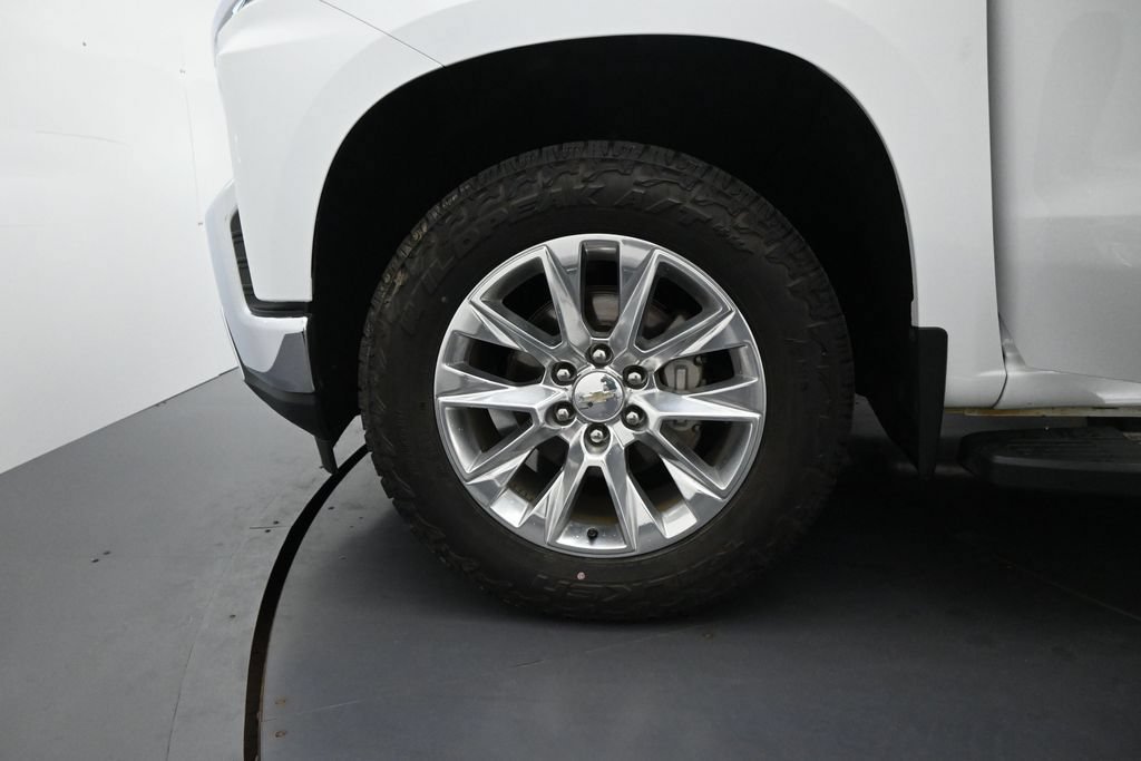 Used 2022 Summit White Chevrolet LTZ image 8