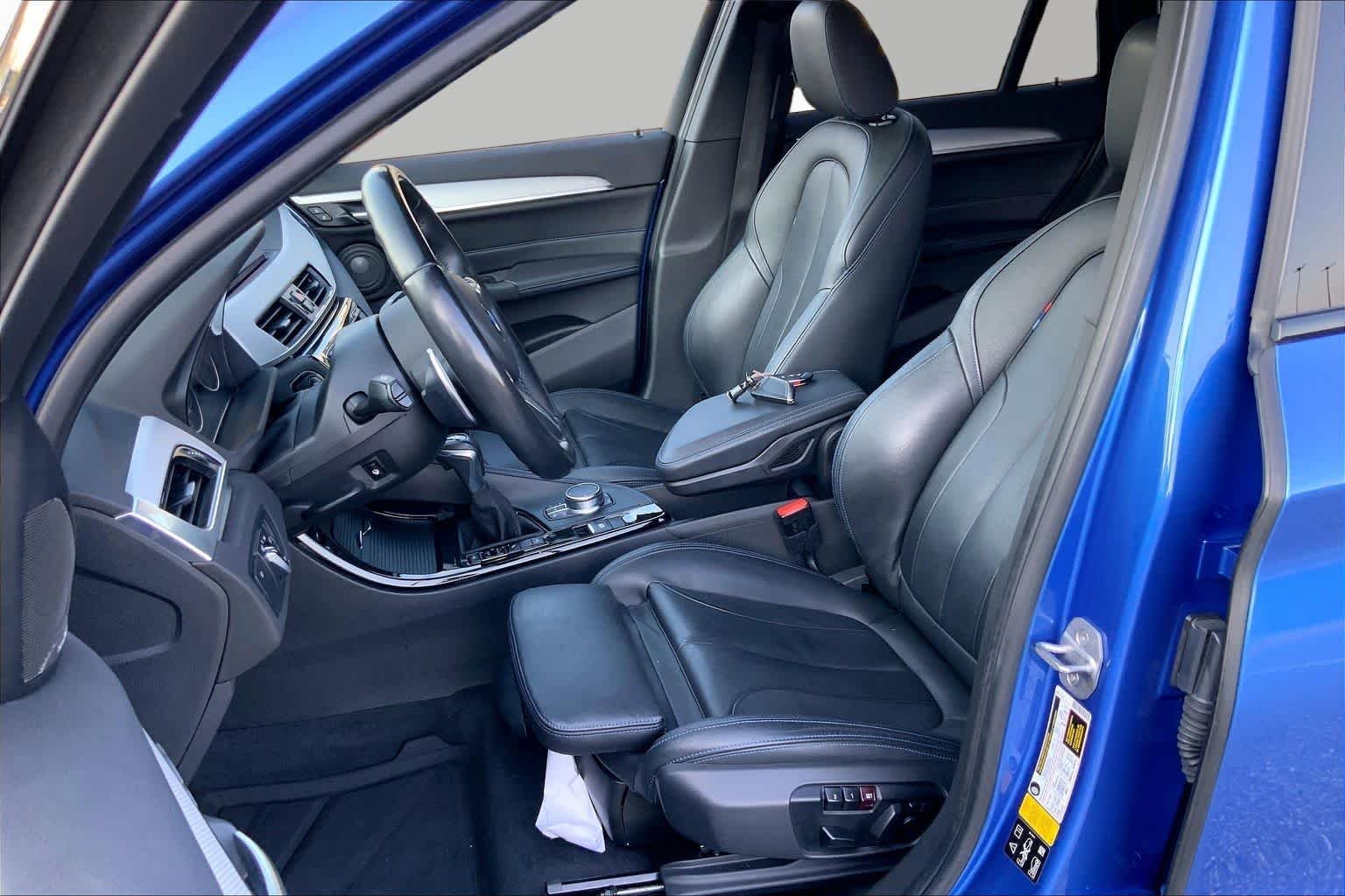 Used 2018 Estoril Blue Metallic BMW xDrive28i image 8