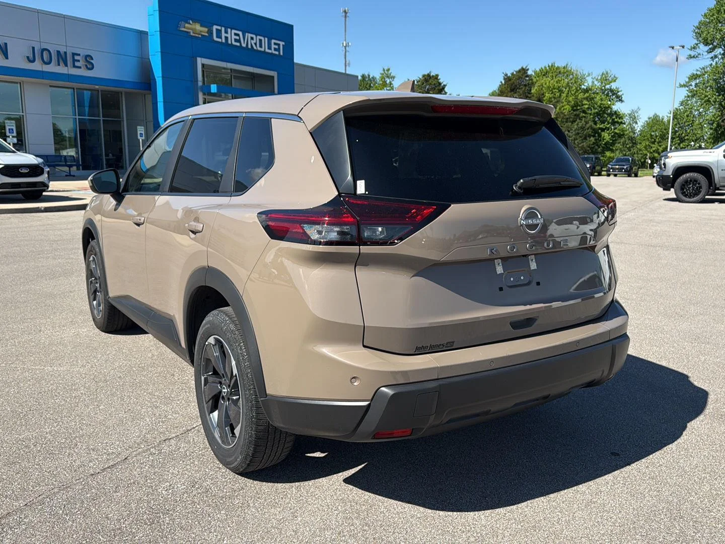 2025 Nissan Rogue SV - Photo 16