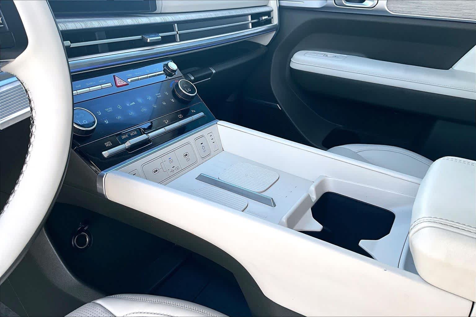 Used 2025 Ecotronic Gray Hyundai Calligraphy image 17