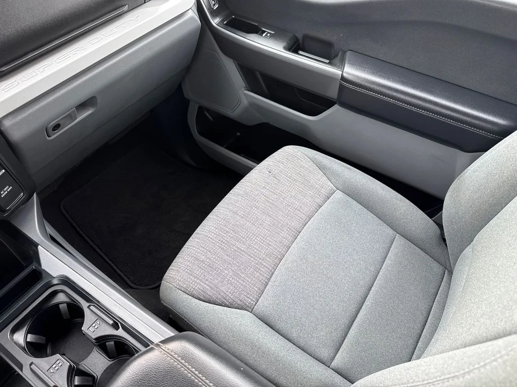 Used 2025 White Ford XLT image 14