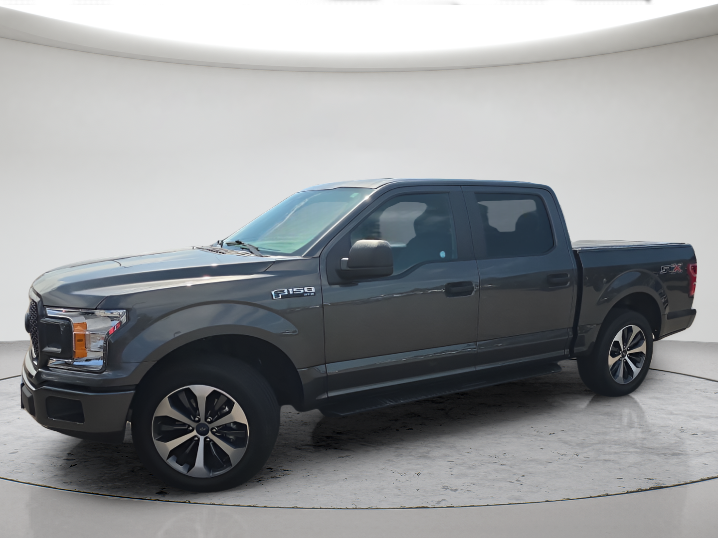 Used 2020 Magnetic Ford XL image 8