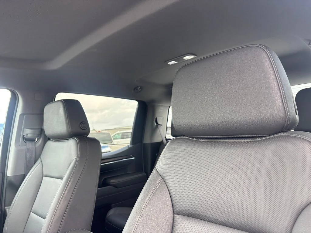 Used 2025 White GMC SLT image 11