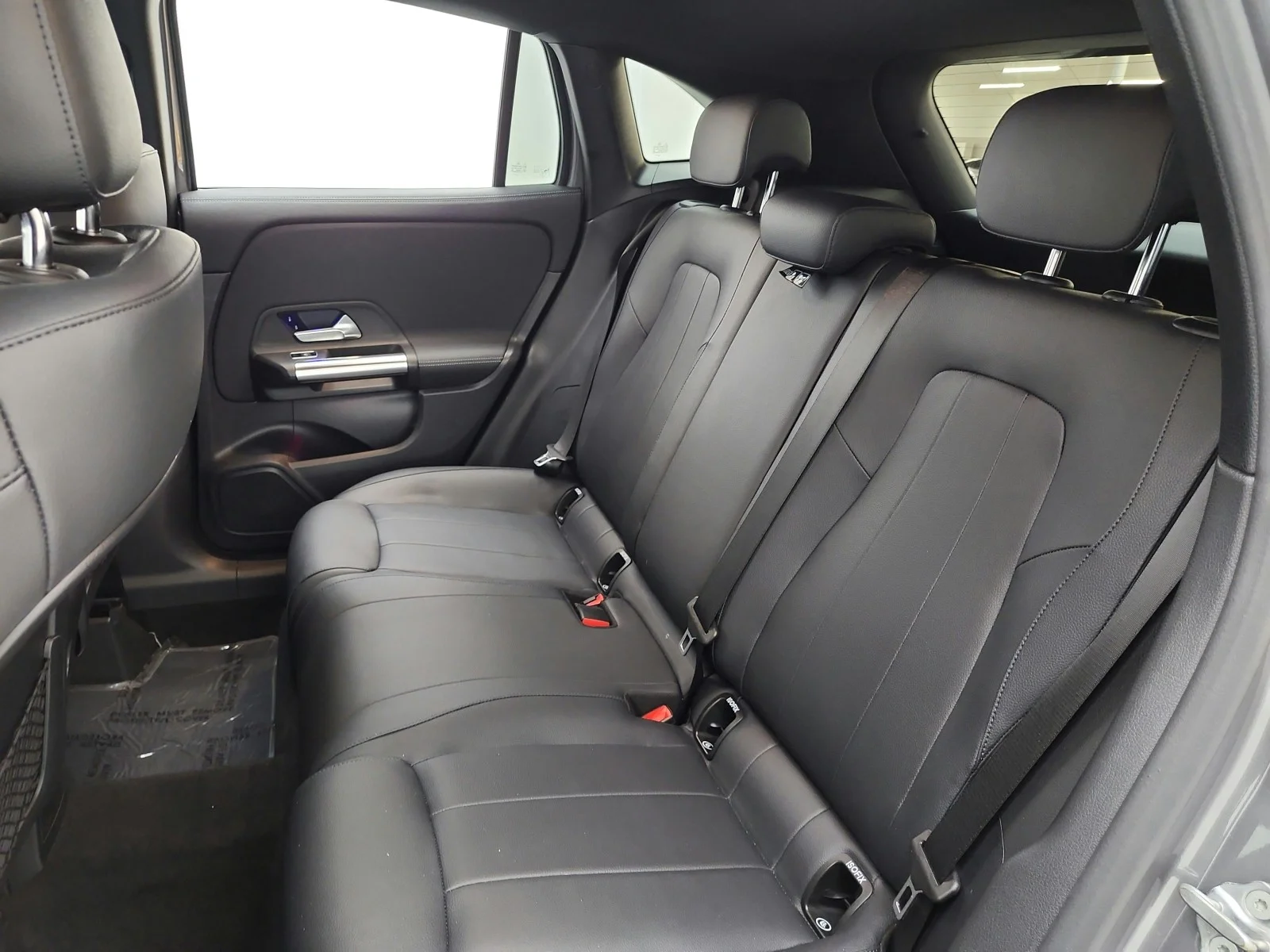 Used 2023 Mountain Grey Metallic Mercedes-Benz GLA 250 SUV image 13