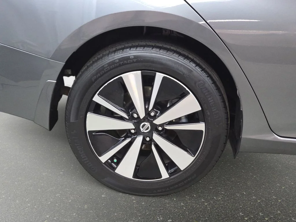 Used 2021 Gray Nissan 2.5 SL image 35