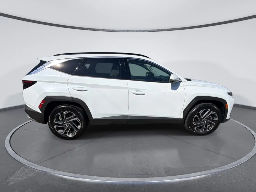 Used 2026 White Hyundai Limited image 8