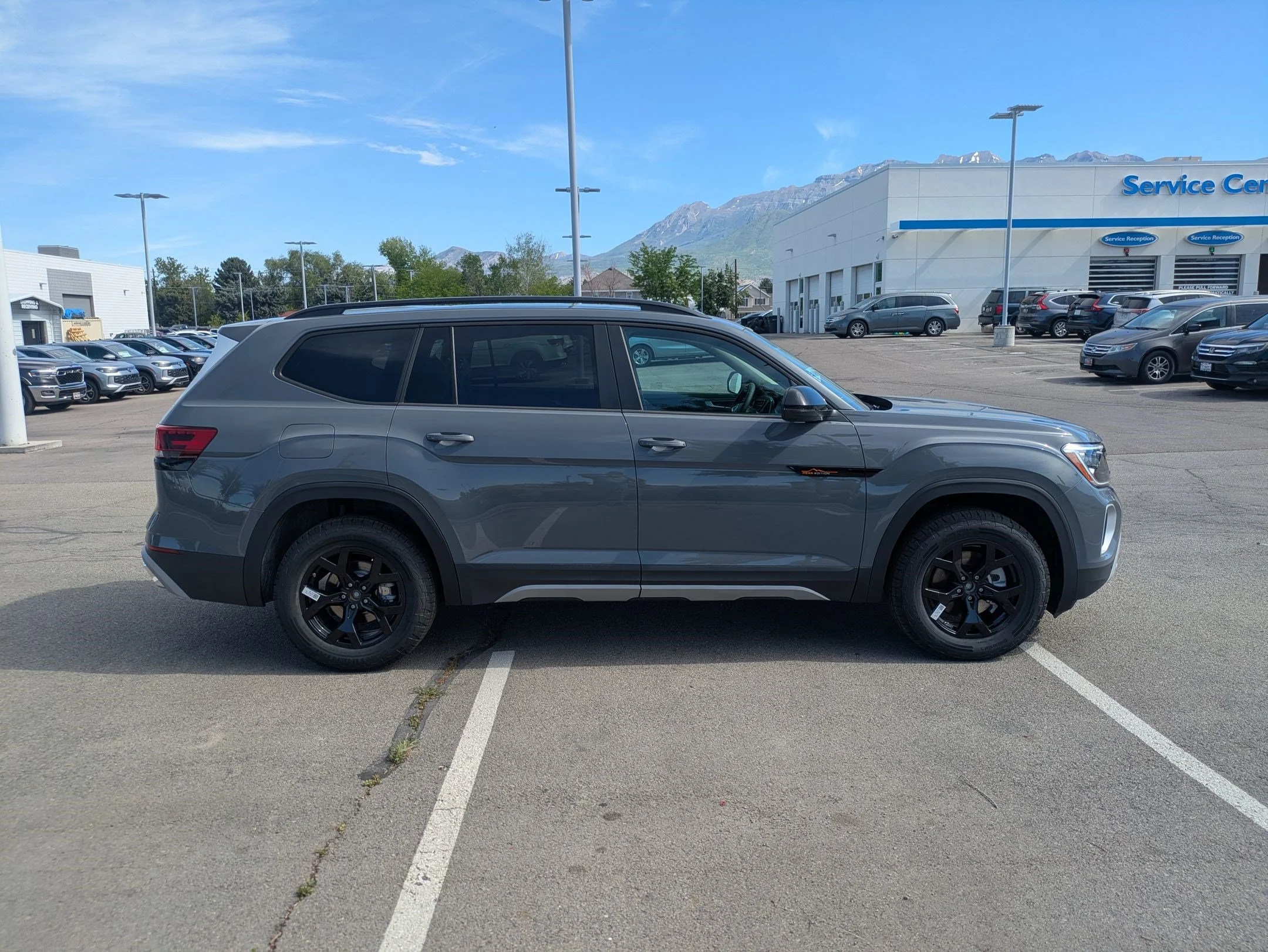 New 2026 Pure Gray Volkswagen 2.0T Peak Edition image 2