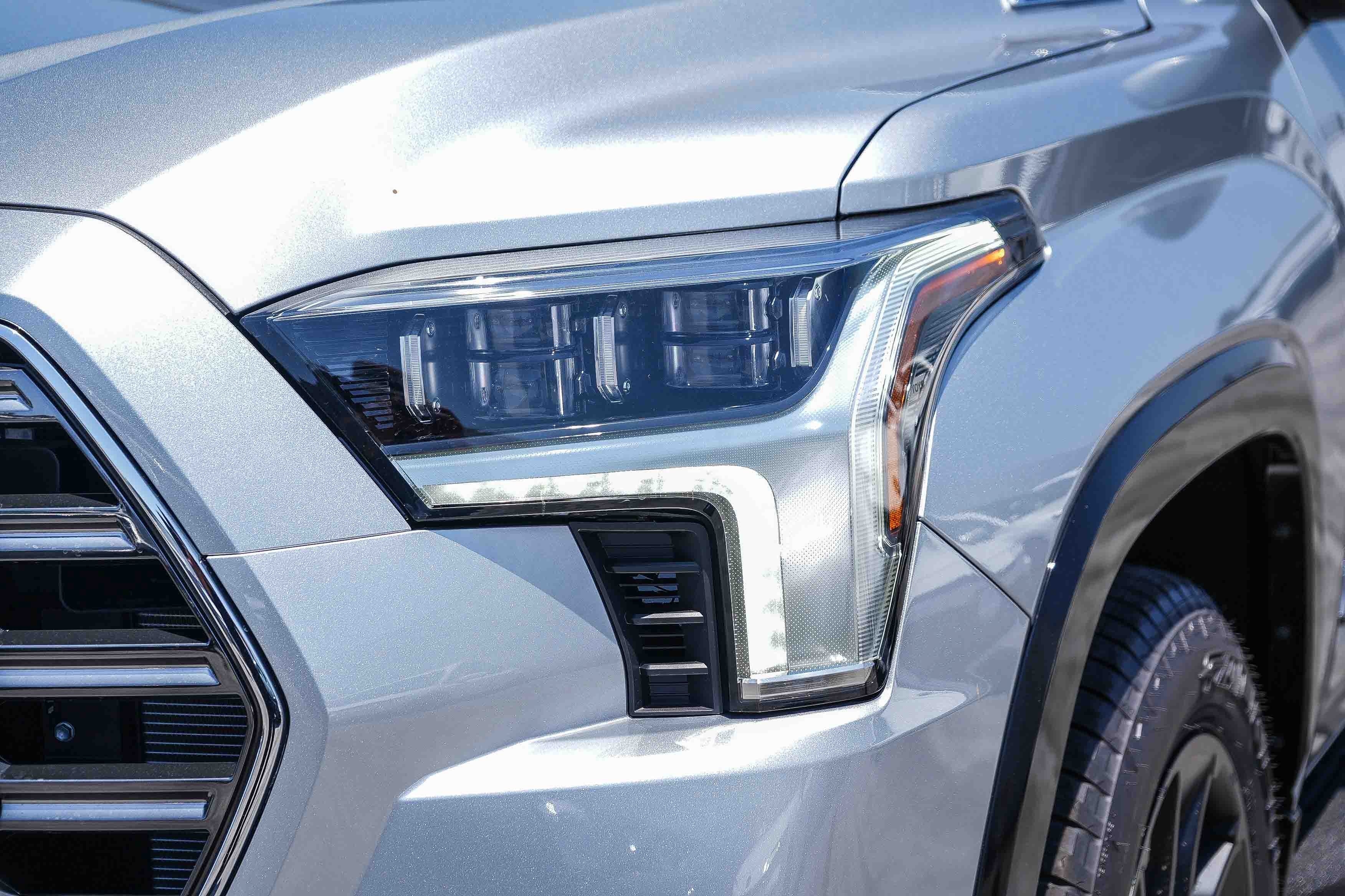 New 2026 Celestial Silver Metallic Toyota  Platinum image 4