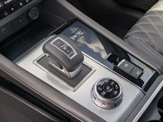 New 2026 White Nissan Platinum image 21