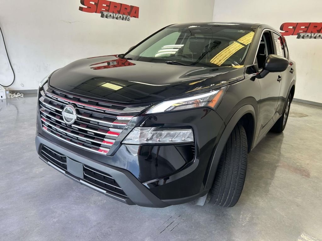 Used 2024 Black Nissan S image 7