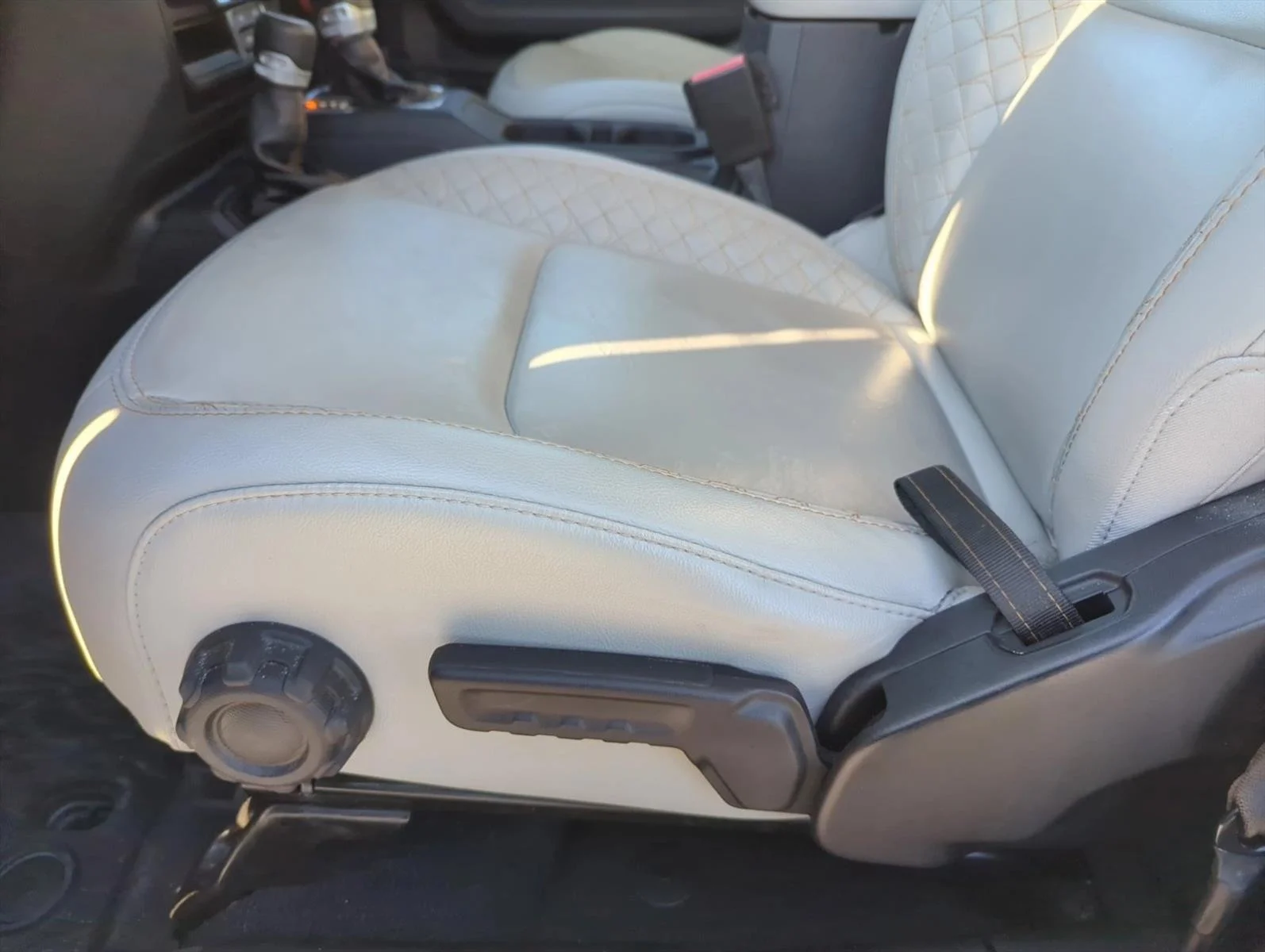 Used 2021 Granite Crystal Me Jeep Unlimited Sahara High Altitude image 13
