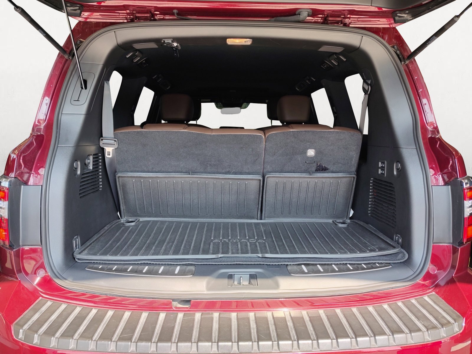 Used 2024 Coulis Red Pearl Nissan Platinum image 13
