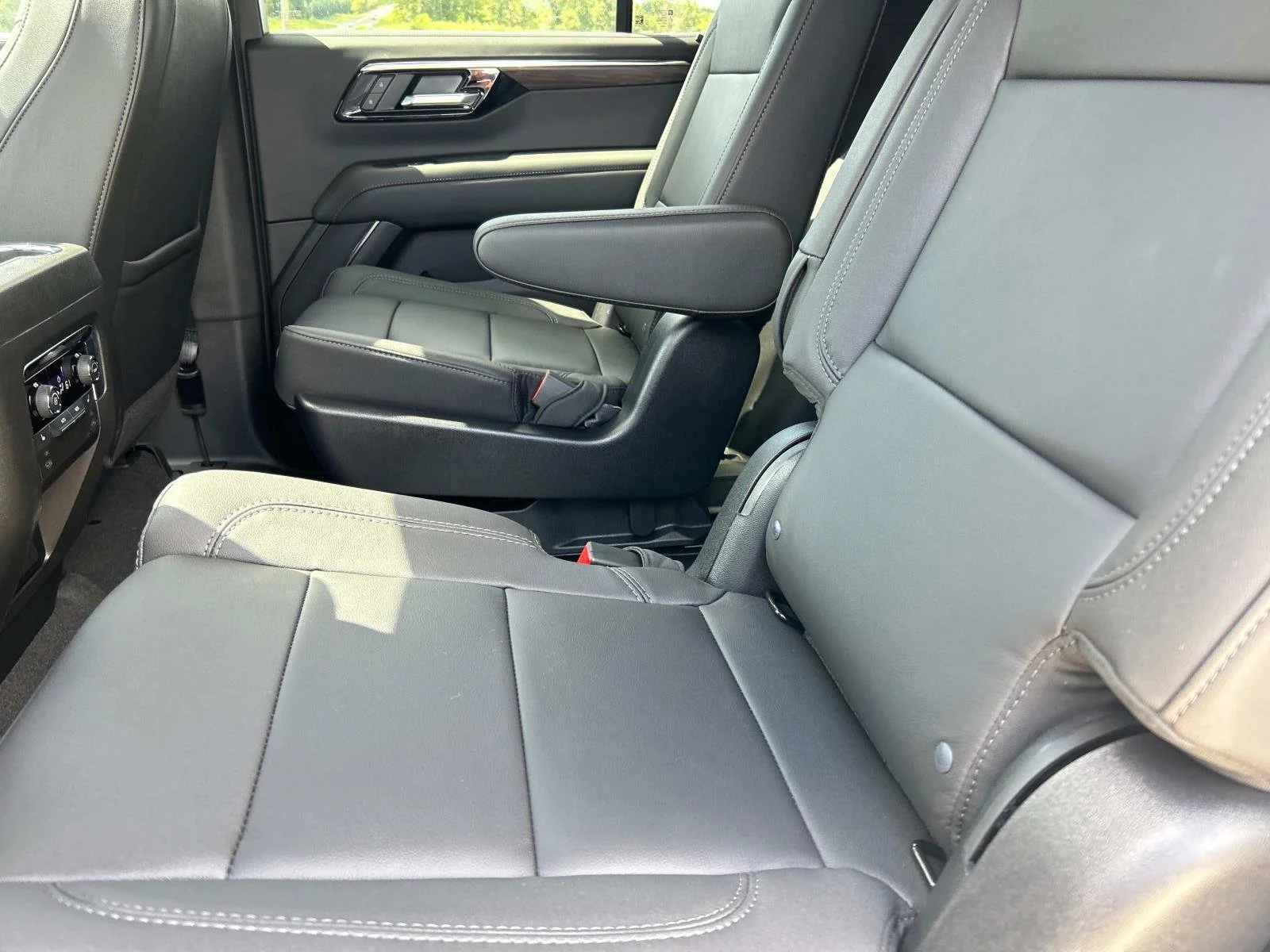 2025 Chevrolet Tahoe LT - Photo 19