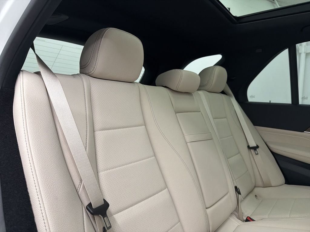 Used 2026 White Mercedes-Benz GLE 350 image 26