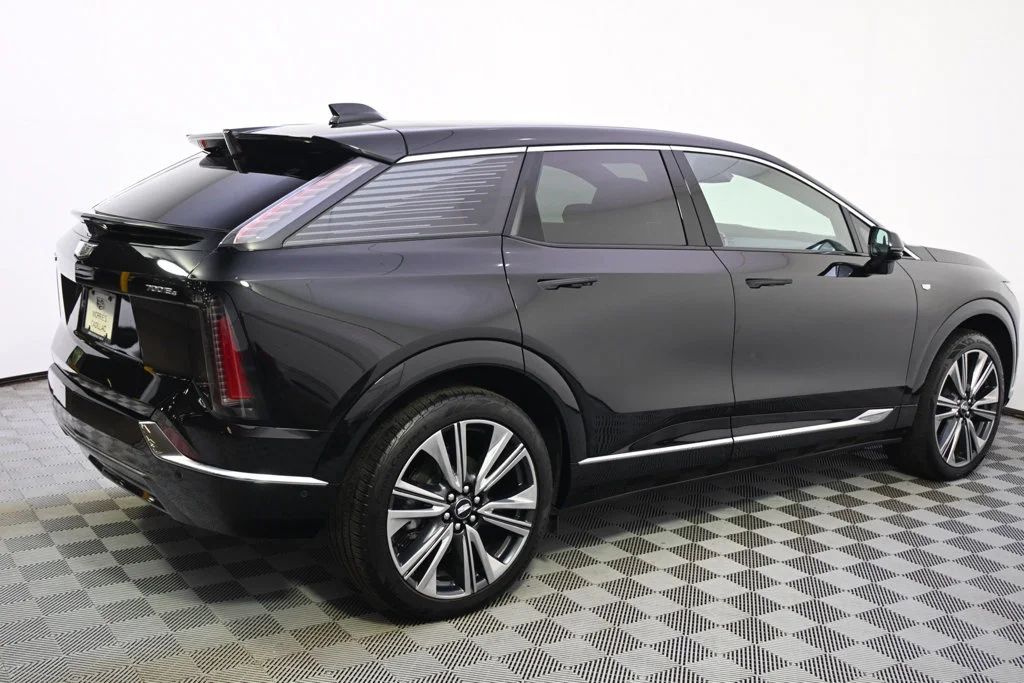 2026 Cadillac OPTIQ Premium Luxury - Photo 7