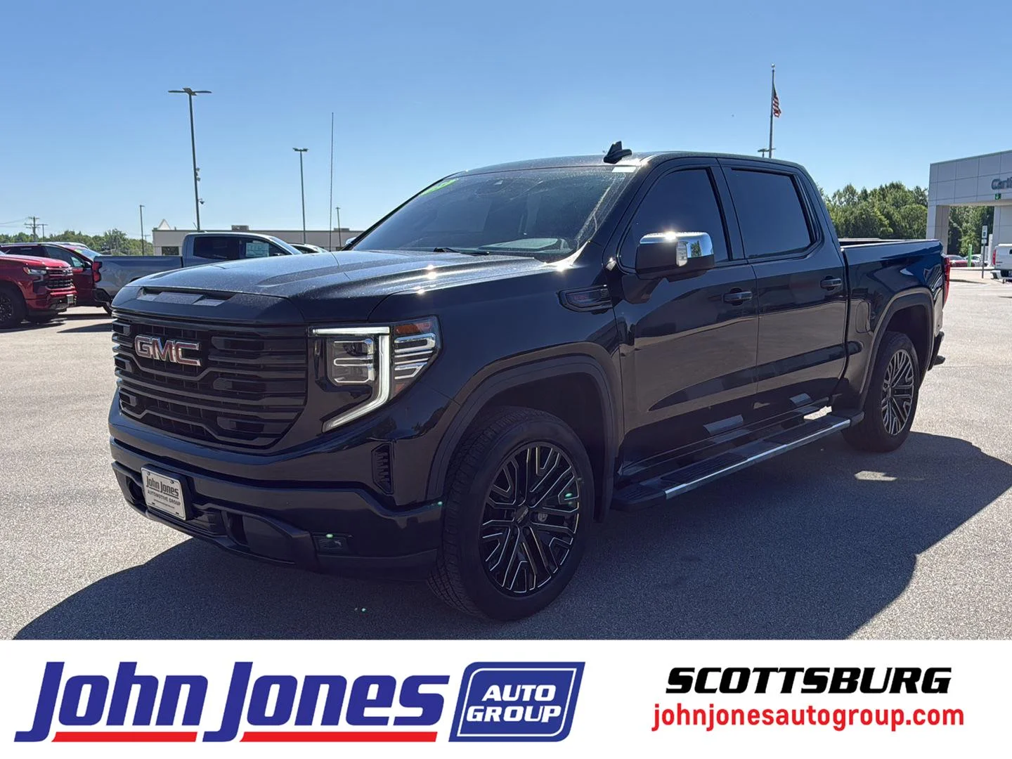 2023 GMC Sierra 4WD Crew Cab Short Box SLT's photo