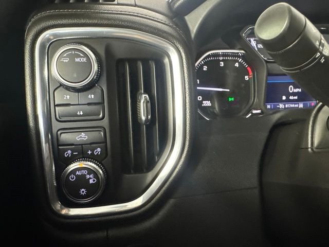 Used 2022 White GMC SLE image 18