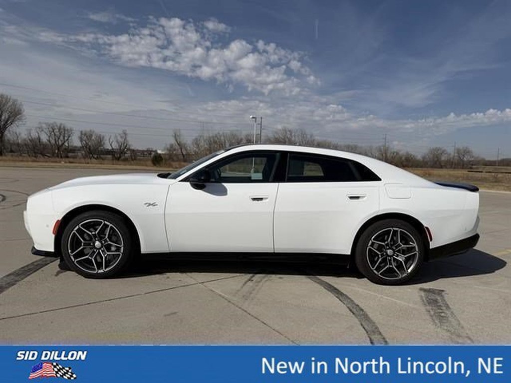 New 2026 White Knuckle Exterior Paint Dodge R/T Plus image 2