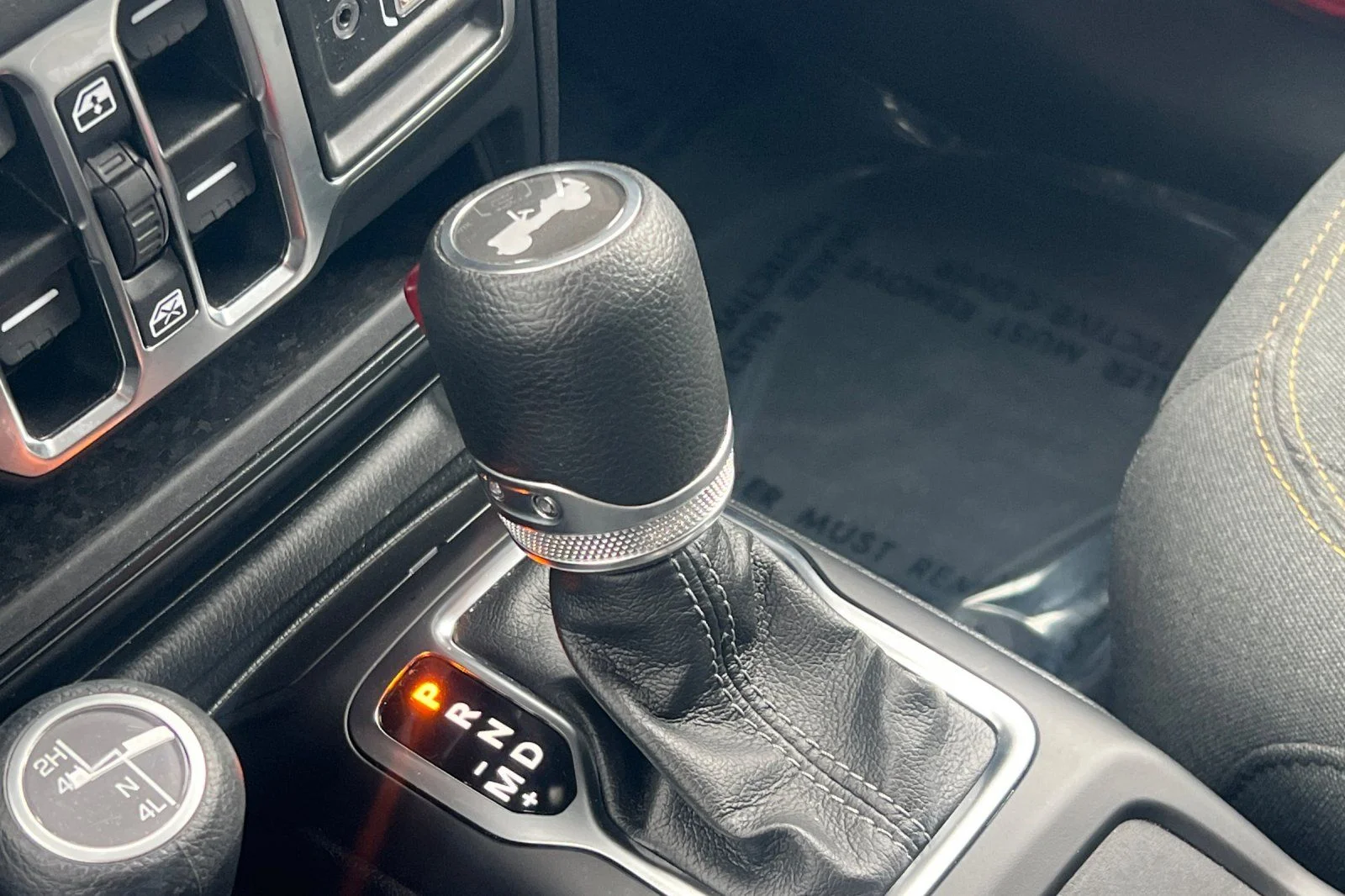 2025 Jeep Wrangler 4-Door Sahara - Photo 18