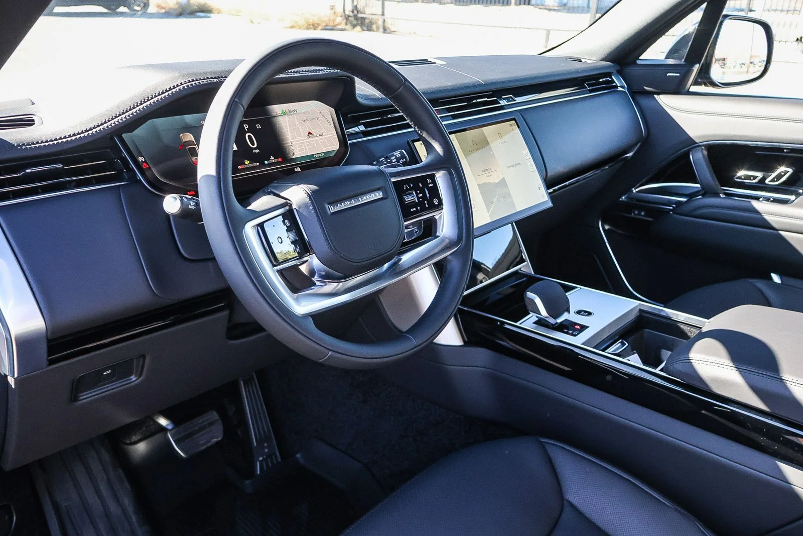 New 2026 Fuji White Land Rover SE image 29