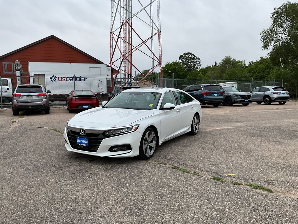 2019 Honda Accord 2.0T Touring Auto's photo