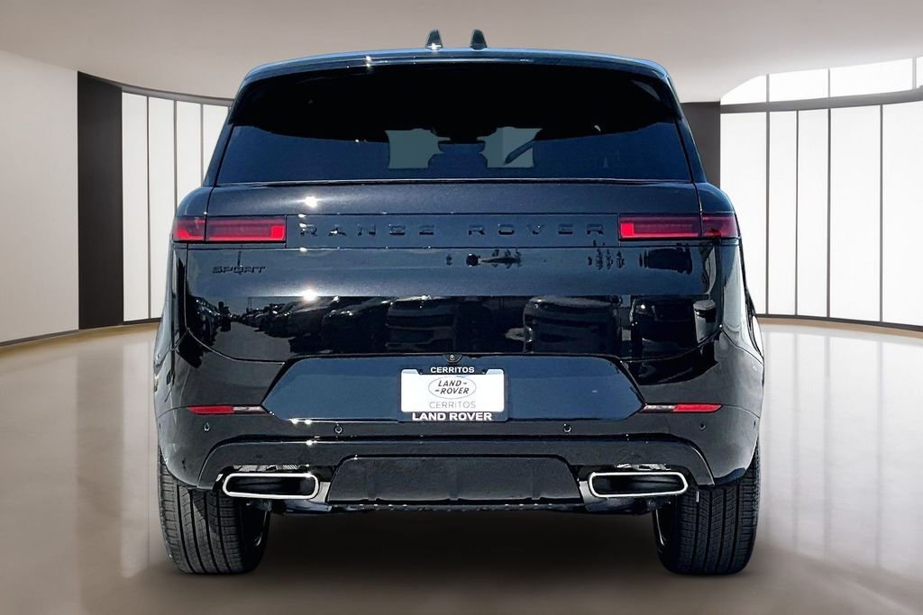 New 2026 SANTORINI BLACK Land Rover Dynamic SE image 4