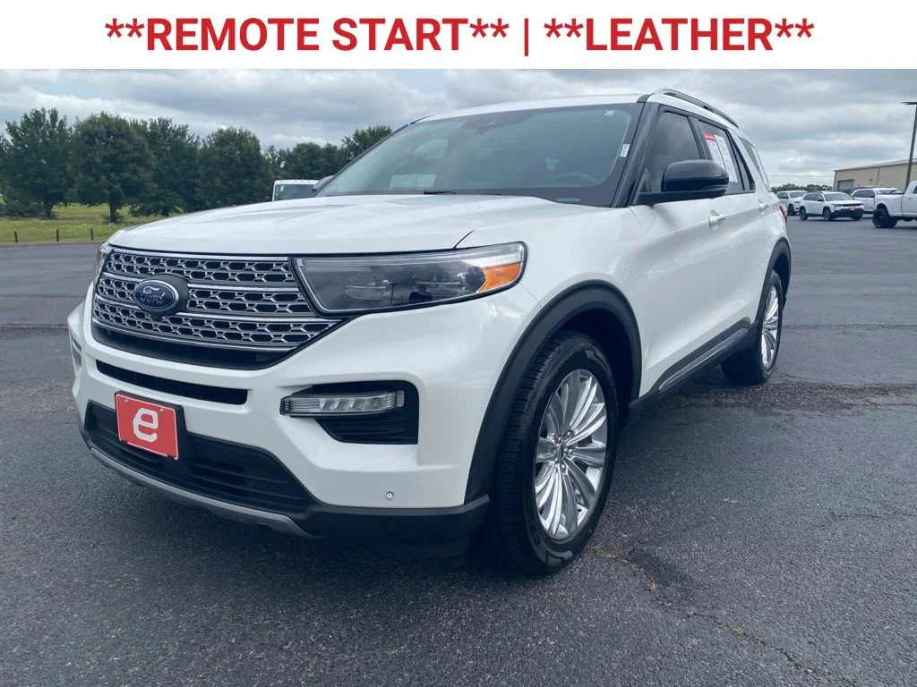 Used 2023 White Ford Limited image 3