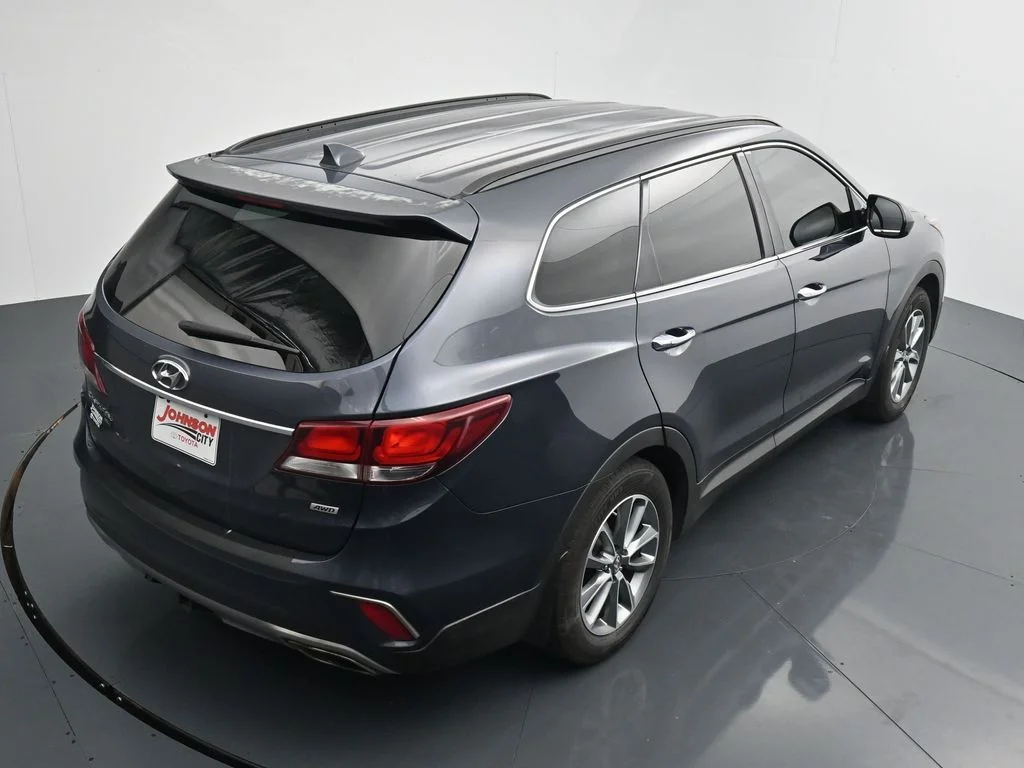 Used 2019 Blue Hyundai SE image 25