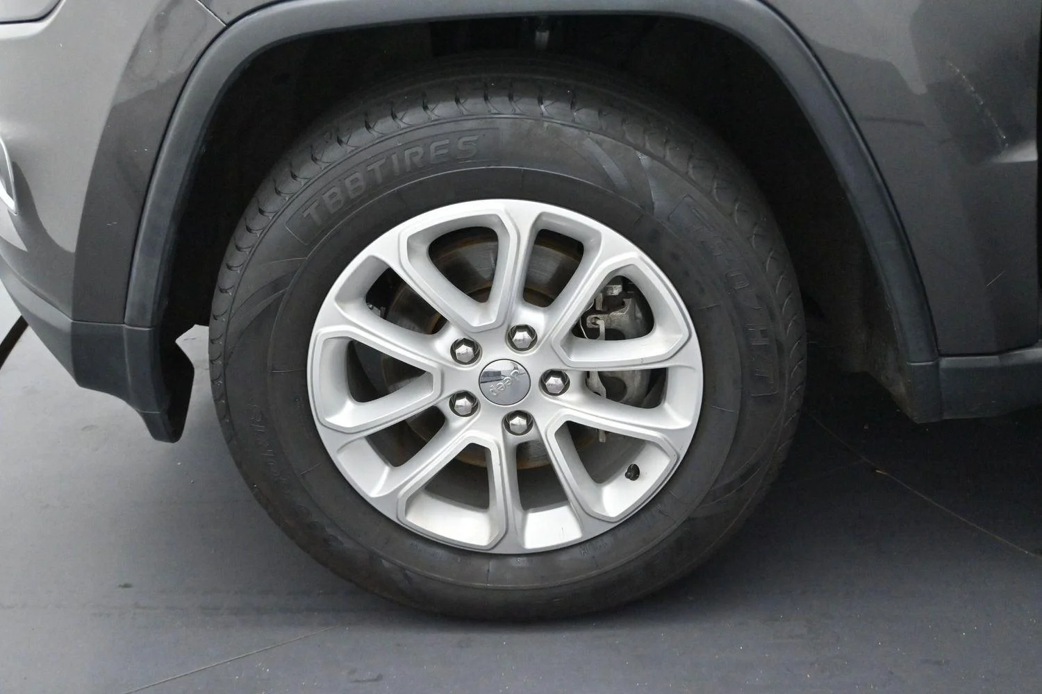 Used 2016  Jeep  image 31