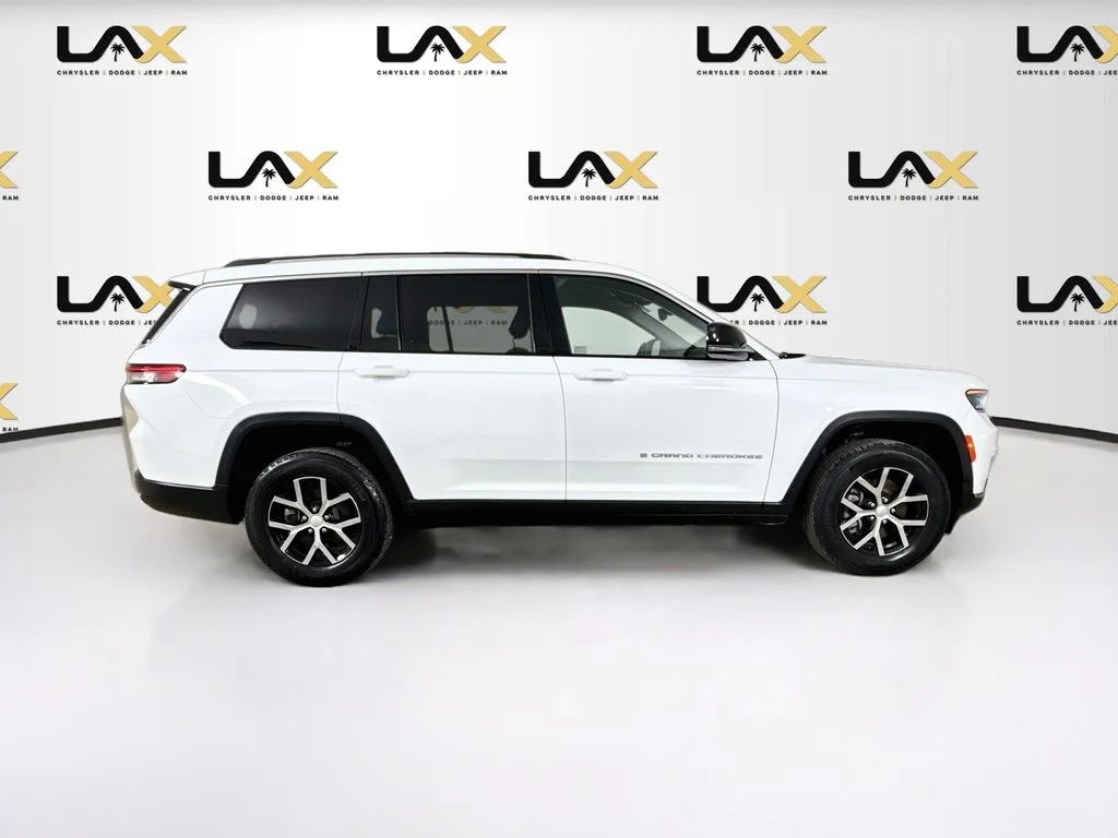 Used 2023 White Jeep Limited image 8