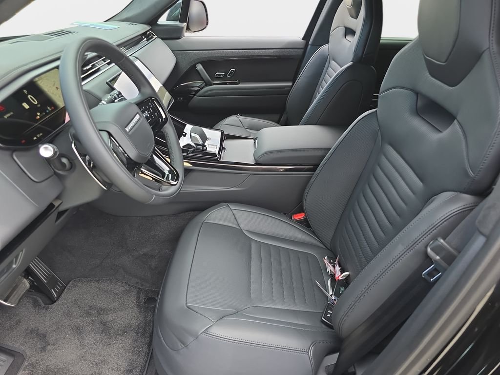 New 2026 Obsidian Black in Gloss Finish Land Rover Autobiography image 17